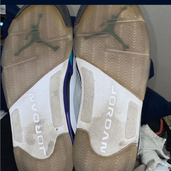 Nike air jordan retro grape 5’s size 12 excellent condition with og box - Picture 4 of 5